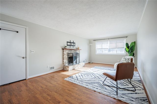 38 Notre Dame Drive, Henrietta, NY 14623