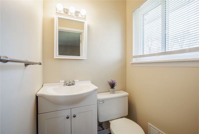 38 Notre Dame Drive, Henrietta, NY 14623