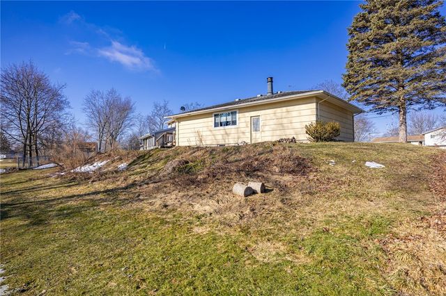 38 Notre Dame Drive, Henrietta, NY 14623