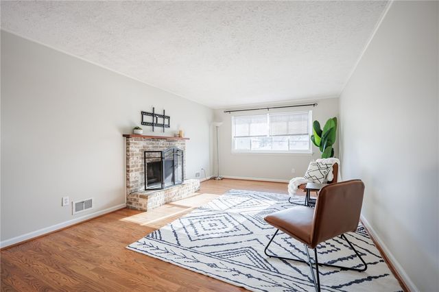 38 Notre Dame Drive, Henrietta, NY 14623