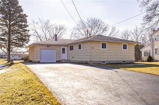 38 Notre Dame Drive, Henrietta, NY 14623