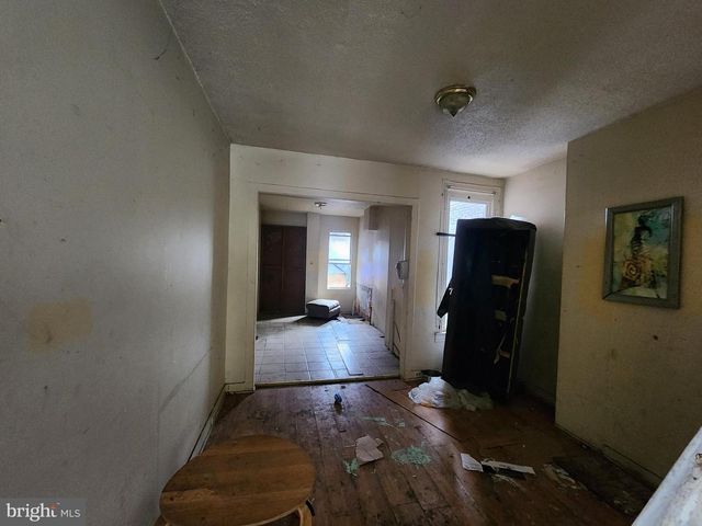 319 S MOUNT ST, Baltimore, MD 21223