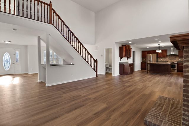 283 Hawkwood Drive, Valparaiso, IN 46385