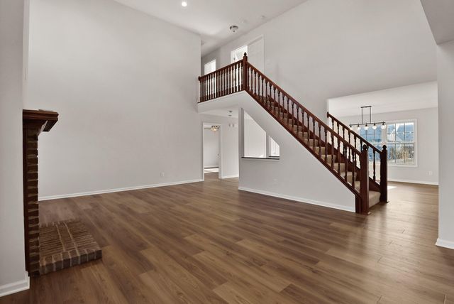 283 Hawkwood Drive, Valparaiso, IN 46385