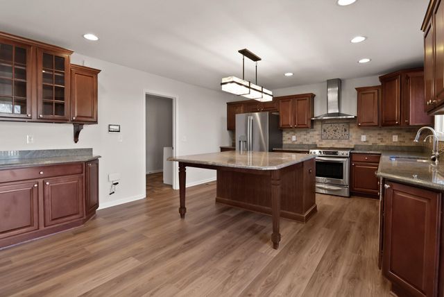 283 Hawkwood Drive, Valparaiso, IN 46385