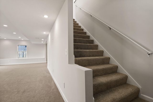 283 Hawkwood Drive, Valparaiso, IN 46385