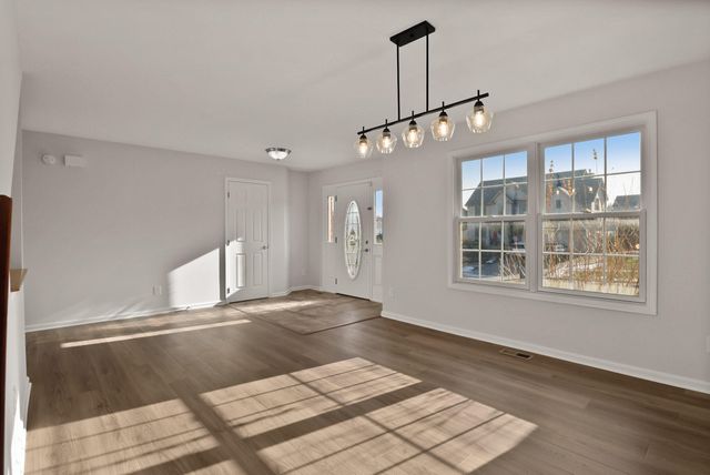 283 Hawkwood Drive, Valparaiso, IN 46385