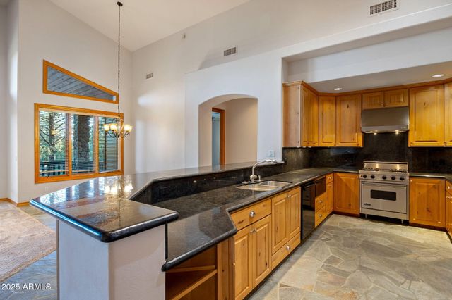 2758 JAGUAR Circle, Overgaard, AZ 85933