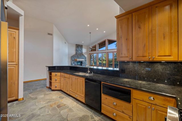 2758 JAGUAR Circle, Overgaard, AZ 85933