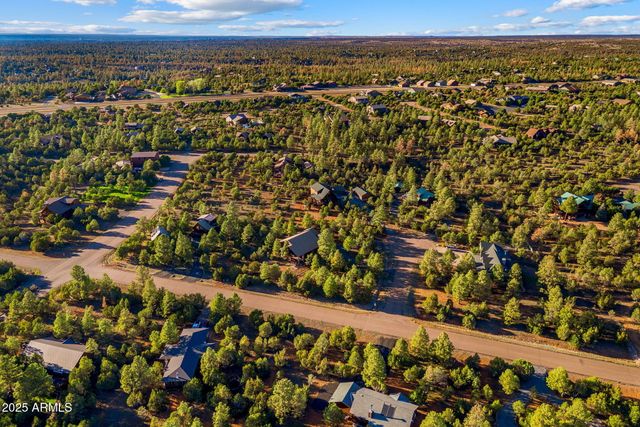 2758 JAGUAR Circle, Overgaard, AZ 85933