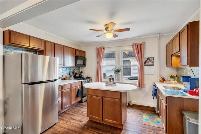 1075 Keyes Avenue, Schenectady, NY 12309