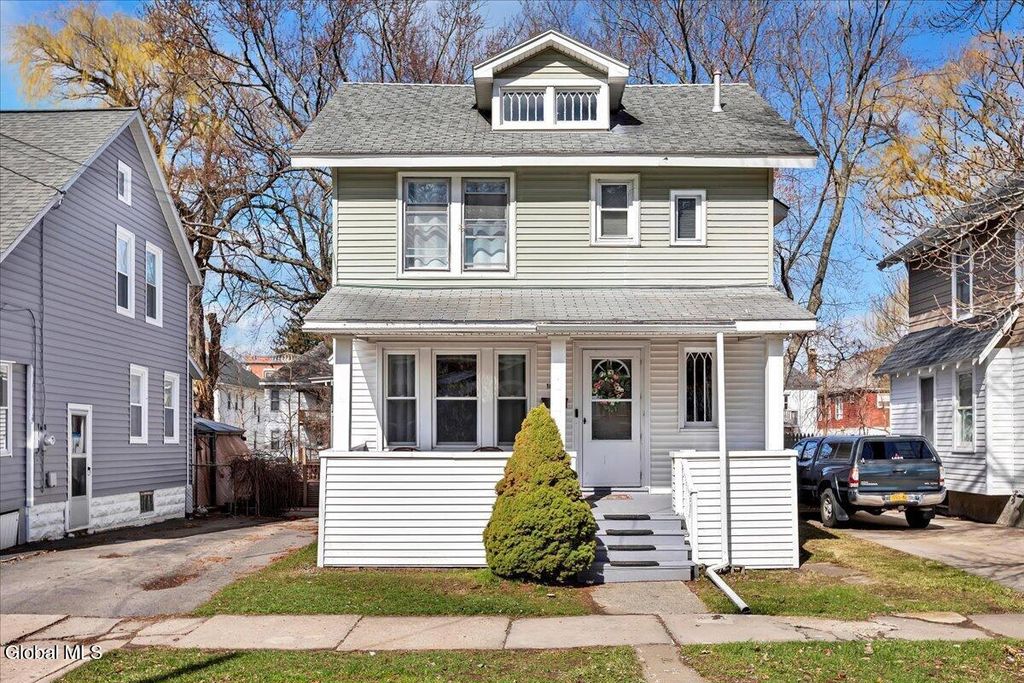 1075 Keyes Avenue, Schenectady, NY 12309