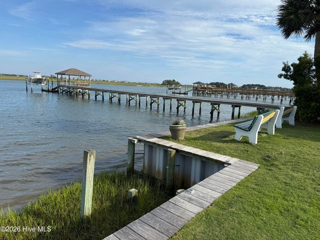 8413 Bald Eagle Lane, Wilmington, NC 28411