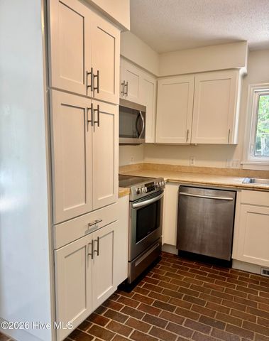 8413 Bald Eagle Lane, Wilmington, NC 28411