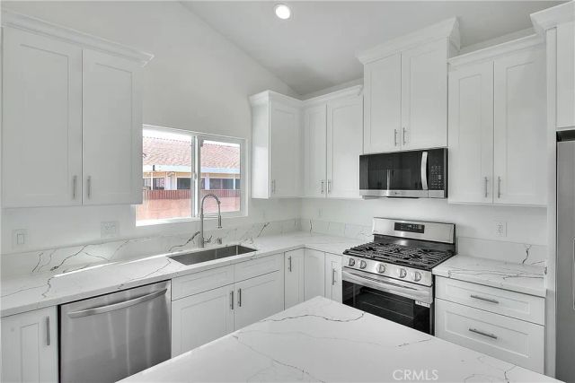 16386 Mark Lane, Huntington Beach, CA 92647