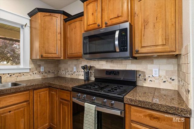 853 W Mountain Ash Loop, Nampa, ID 83686