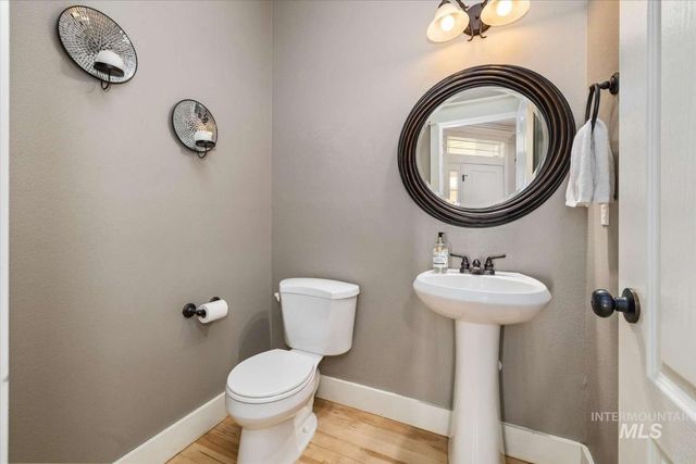 853 W Mountain Ash Loop, Nampa, ID 83686