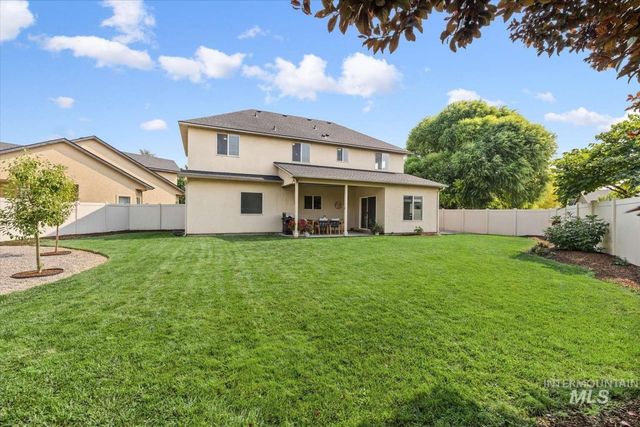 853 W Mountain Ash Loop, Nampa, ID 83686