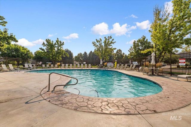 853 W Mountain Ash Loop, Nampa, ID 83686