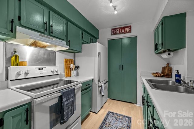 11069 Cedar View Road, Charlotte, NC 28226