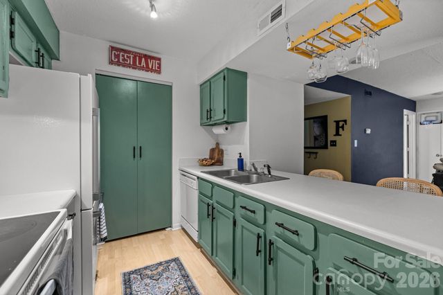 11069 Cedar View Road, Charlotte, NC 28226