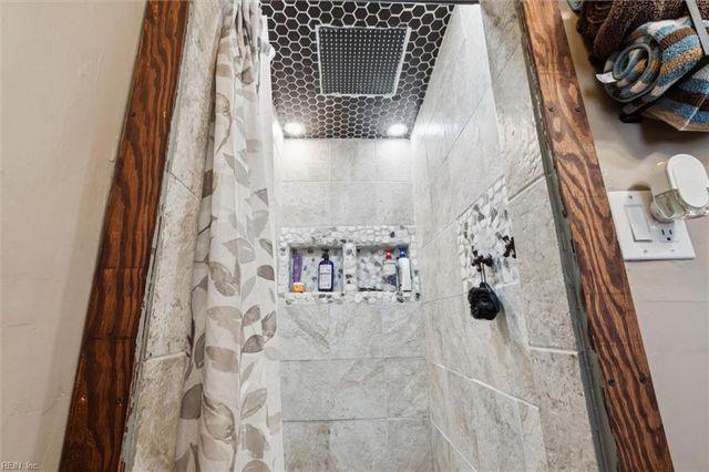 752 Pueblo RD, Newport News, VA 23606