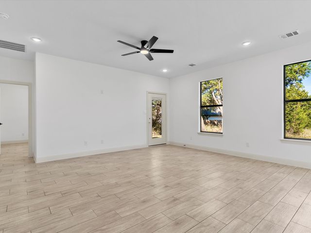 5105 Waterbury Court, Granbury, TX 76048