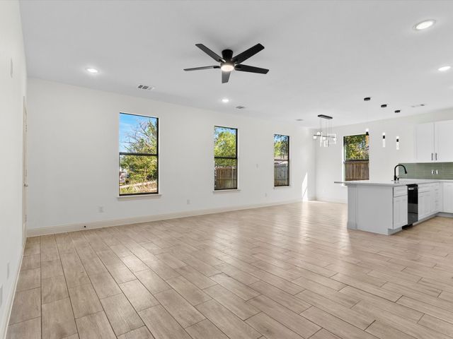 5105 Waterbury Court, Granbury, TX 76048