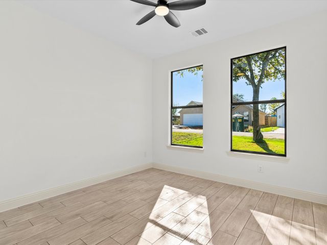 5105 Waterbury Court, Granbury, TX 76048