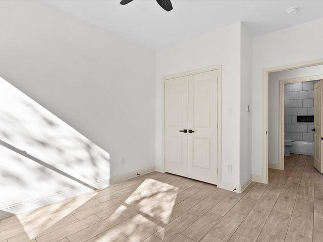 5105 Waterbury Court, Granbury, TX 76048