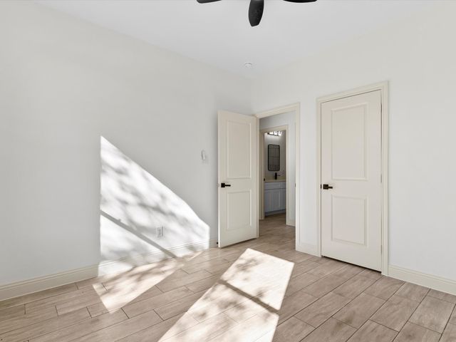 5105 Waterbury Court, Granbury, TX 76048