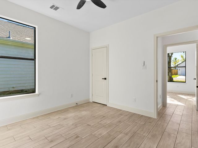 5105 Waterbury Court, Granbury, TX 76048