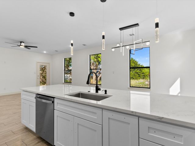 5105 Waterbury Court, Granbury, TX 76048