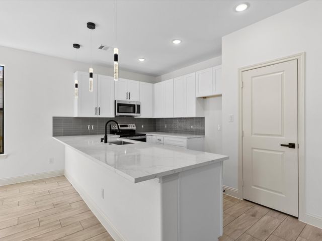 5105 Waterbury Court, Granbury, TX 76048