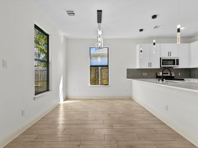 5105 Waterbury Court, Granbury, TX 76048