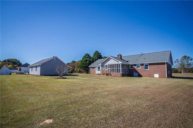 3860 Tom Brewer Road, Loganville, GA 30052