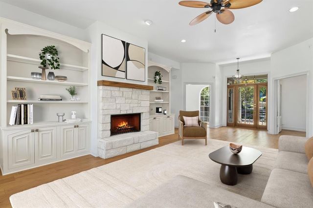 18408 West Rim DR, Jonestown, TX 78645