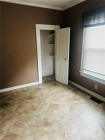 111 Summit Avenue, Burlington, NC 27215