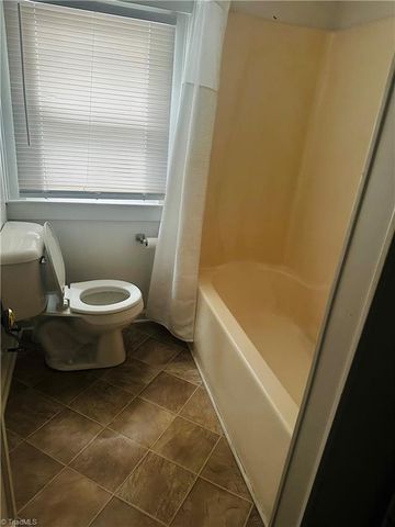 111 Summit Avenue, Burlington, NC 27215