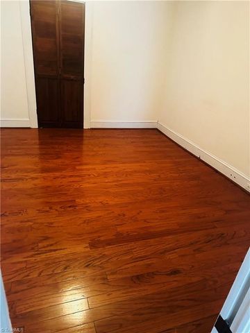 111 Summit Avenue, Burlington, NC 27215
