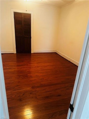 111 Summit Avenue, Burlington, NC 27215