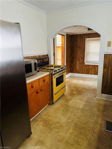 111 Summit Avenue, Burlington, NC 27215
