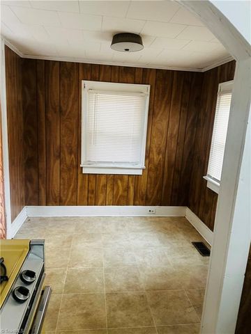 111 Summit Avenue, Burlington, NC 27215