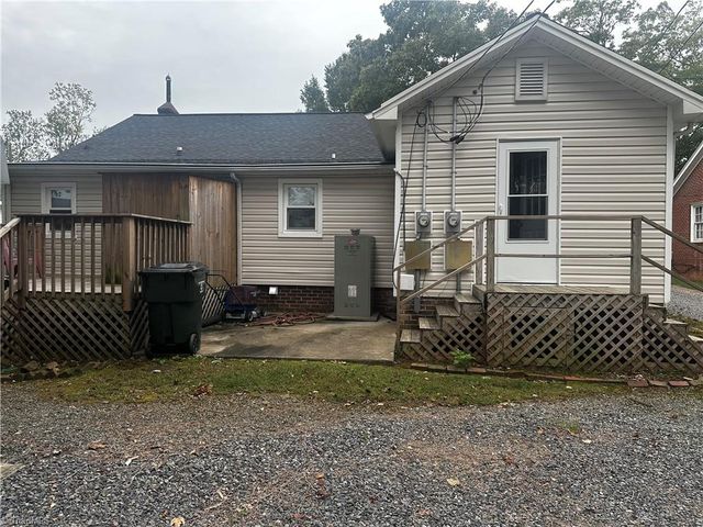 111 Summit Avenue, Burlington, NC 27215