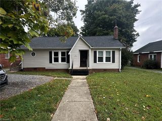 111 Summit Avenue, Burlington, NC 27215