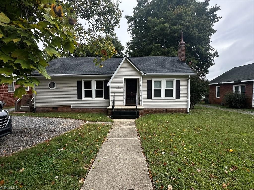 111 Summit Avenue, Burlington, NC 27215