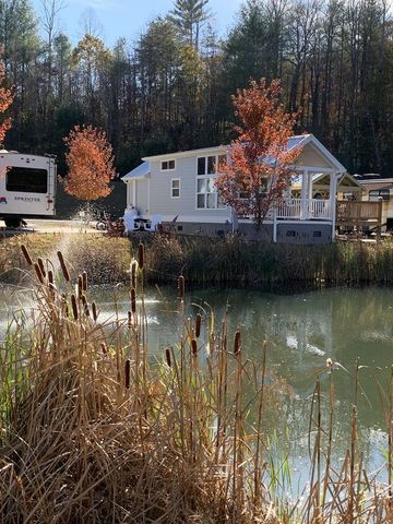 8 Mountain Meadows Drive, Morganton, GA 30560