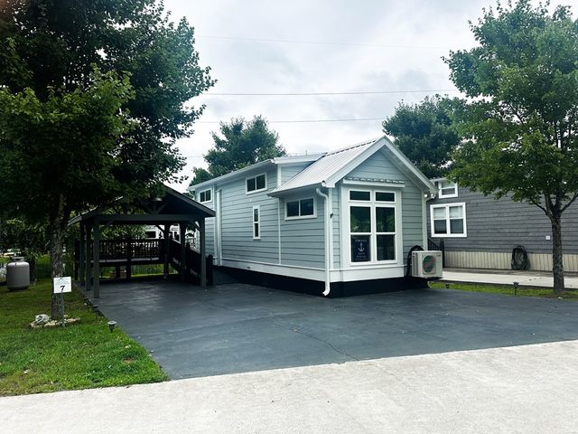 8 Mountain Meadows Drive, Morganton, GA 30560