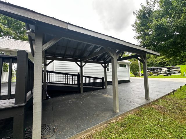 8 Mountain Meadows Drive, Morganton, GA 30560