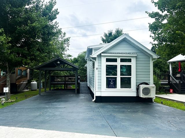 8 Mountain Meadows Drive, Morganton, GA 30560